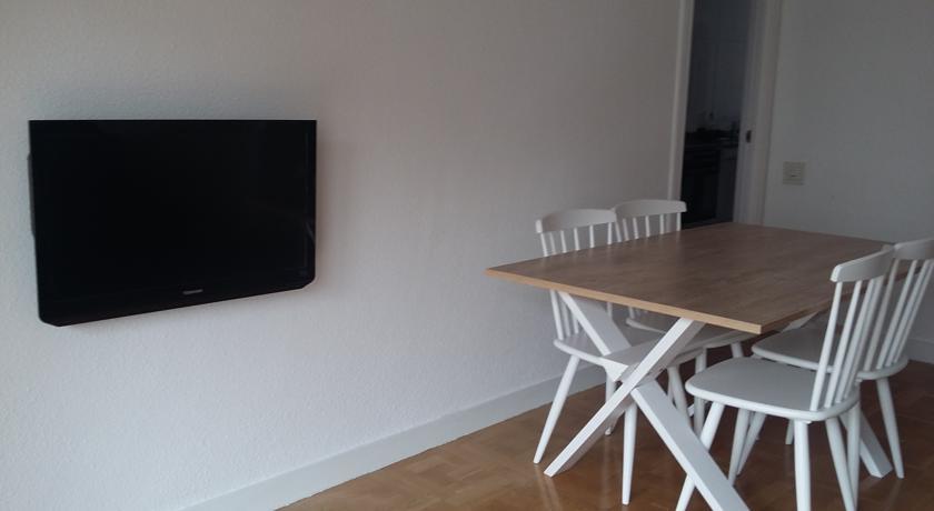 Apartamento Vuelta Del Castillo Pamplona Bagian luar foto