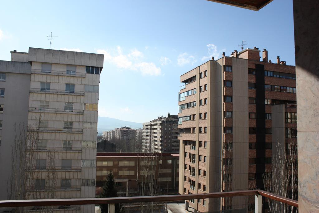 Apartamento Vuelta Del Castillo Pamplona Ruang foto