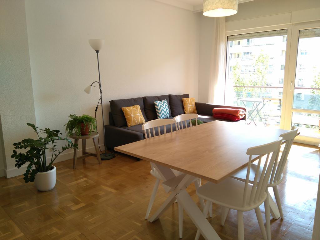 Apartamento Vuelta Del Castillo Pamplona Bagian luar foto