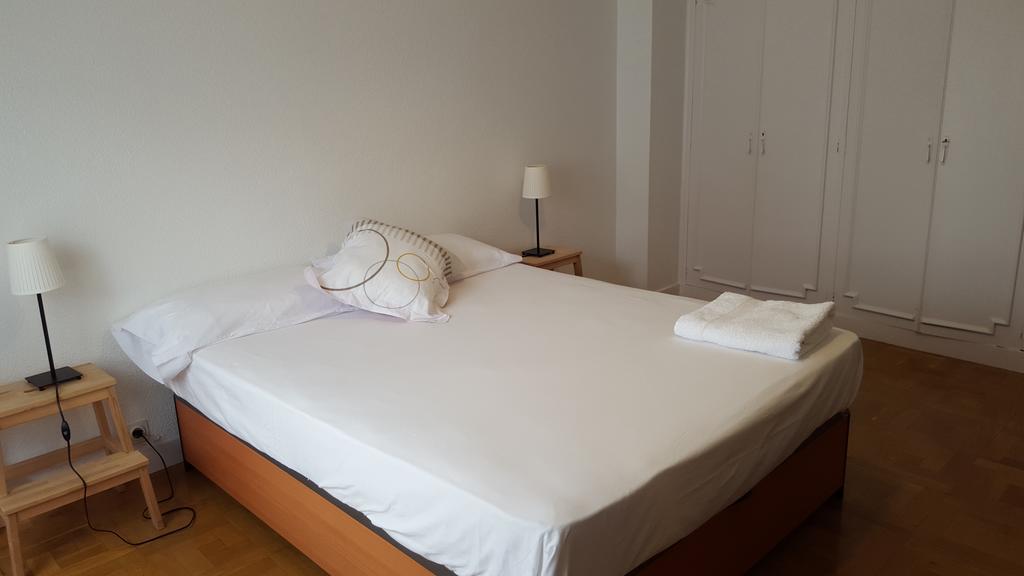 Apartamento Vuelta Del Castillo Pamplona Bagian luar foto