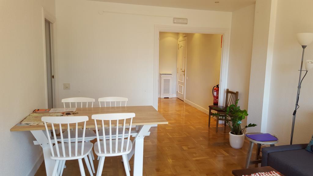 Apartamento Vuelta Del Castillo Pamplona Bagian luar foto